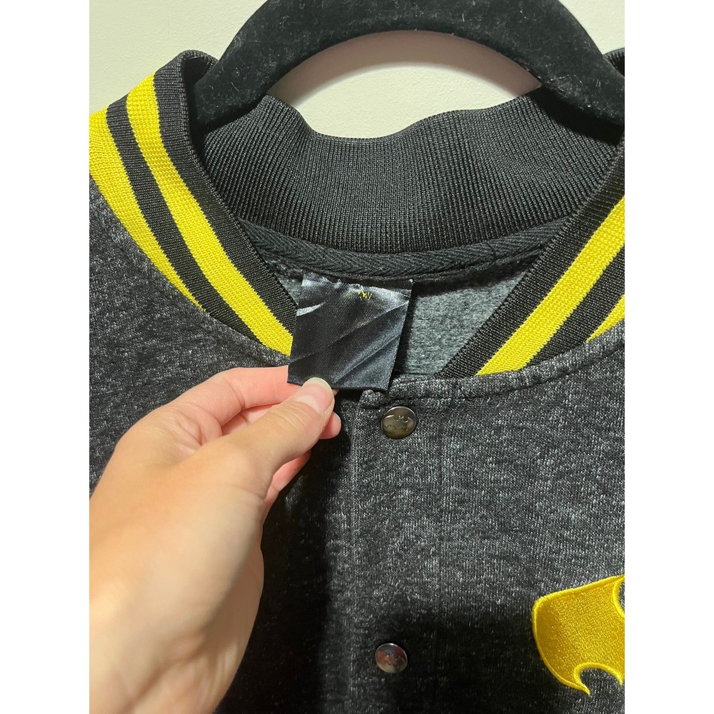 DC Comics Batman Varsity Bomber Jacket Gray Black Yellow Snap Front Large XL - Picture 4 of 4